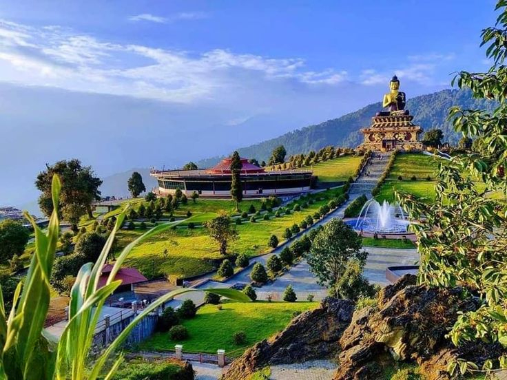 GANGTOK LACHUNG PELLING TOUR